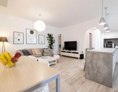 White Pearl – Private Swimming Pool – 3 Bedrooms Naxos Town