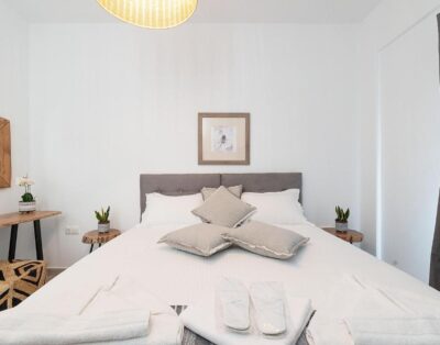 White Pearl – Private Swimming Pool – 3 Bedrooms Naxos Town